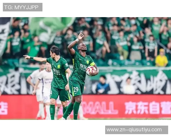 国安队员昨晚齐聚塞蒂恩住处送别情深意重温暖时刻 国安队员昨晚齐聚塞蒂恩住处送别情深意重温暖时刻