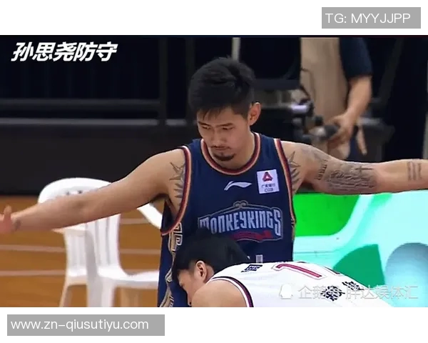 比甲比赛因球迷投掷水杯击中主裁在第87分钟意外中止引发热议 比甲比赛因球迷投掷水杯击中主裁在第87分钟意外中止引发热议