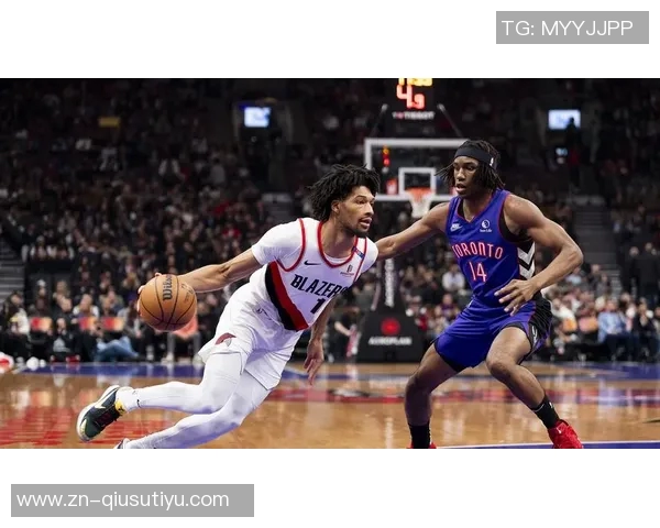 次节未得分三分火力全开半场表现抢眼拿下15分4板3助 次节未得分三分火力全开半场表现抢眼拿下15分4板3助